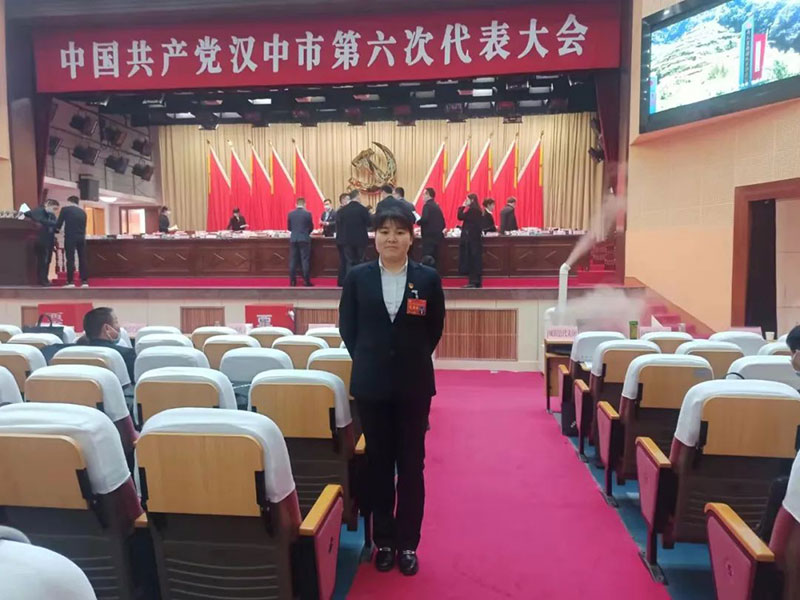 【秦洋长生酒业】干一行，爱一行——记秦洋长生酒业白酒成装车间主任王莉同志