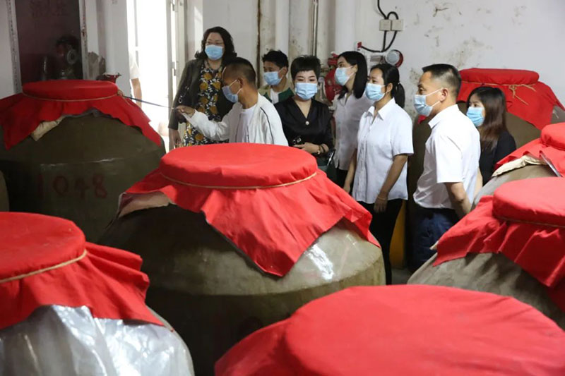 【秦洋长生酒业】橙意满满 || 汉中抖音达人走进秦洋长生酒业采风活动圆满举行