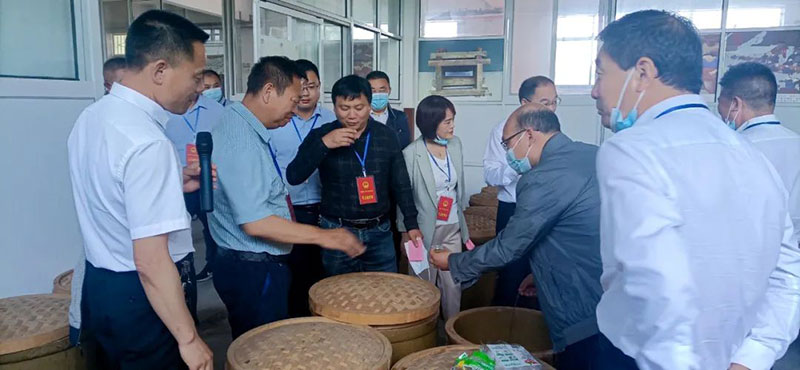 【秦洋长生酒业】洋县人大代表走进秦洋长生酒业考察调研
