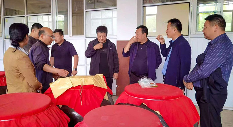 【秦洋长生酒业】两家企业、三个中华老字号联合入驻咸阳市渭城区步行街